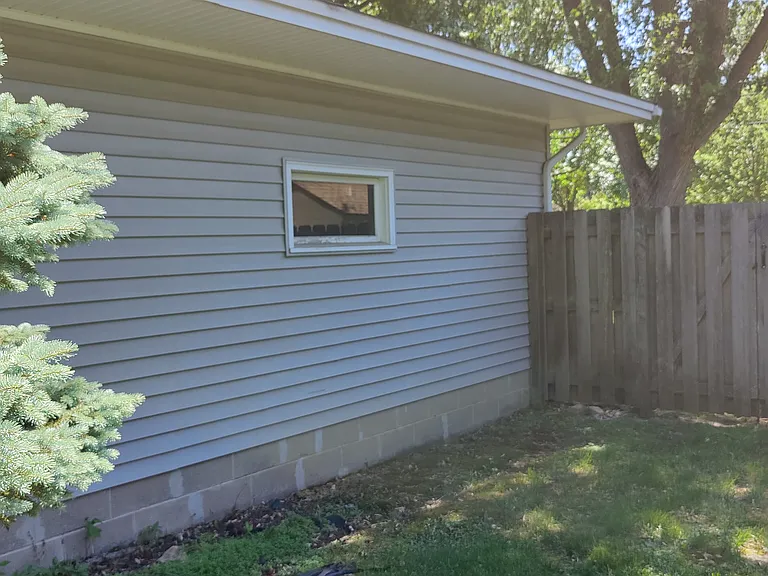 16699 Galena Ave — Photo 10