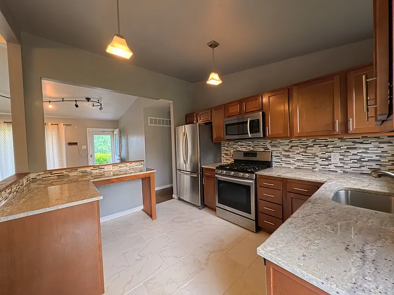 1181 Cimarron Dr — Photo 6