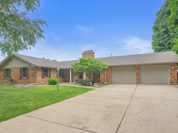 8907 Carriage Ln, Pendleton, IN 46064