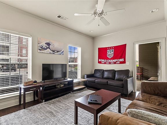 3rd image of 700 15th St Unit 1109