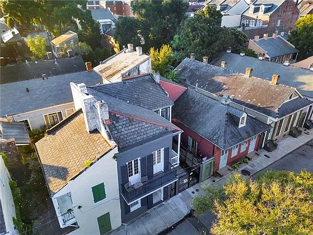 632 Burgundy St — Photo 8