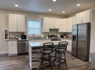 3275 Brodhead Rd APT A, Aliquippa, PA 15001