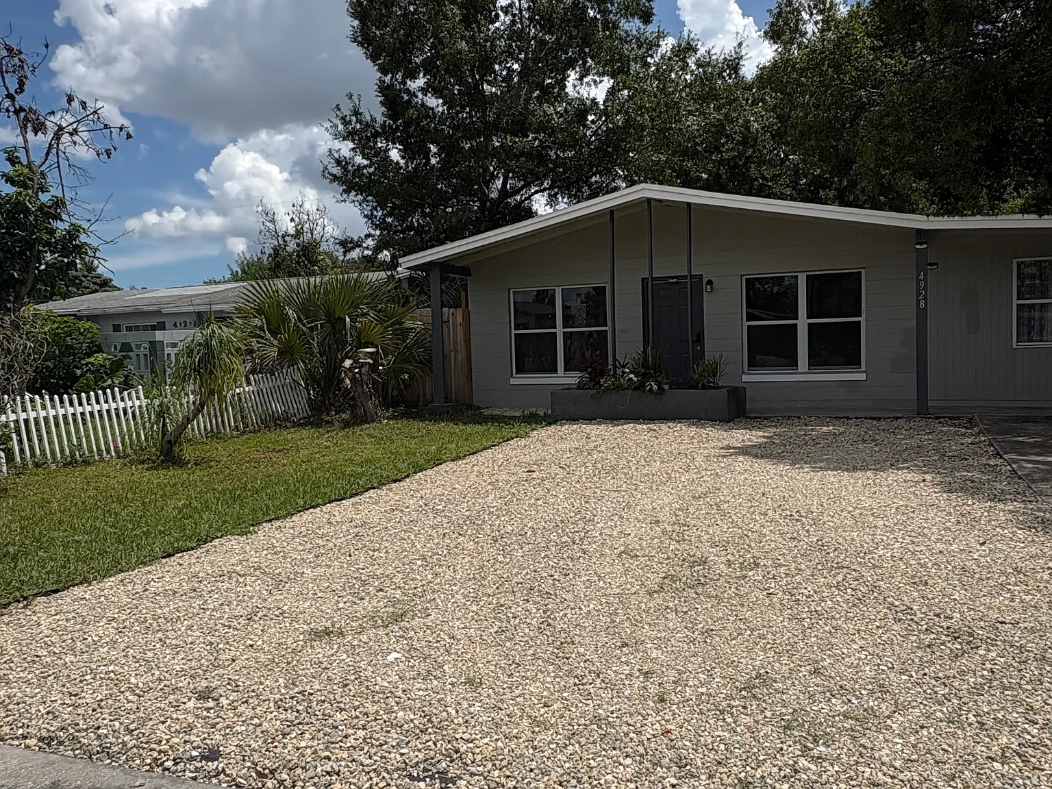 4928 Shoshone St — Photo 2