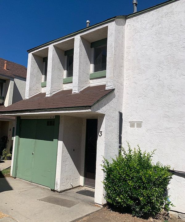 1st image of 1971 E Washington Ave APT 3