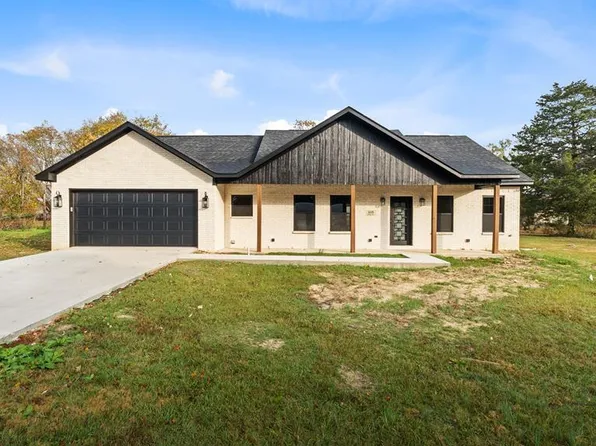 105 Oak St, Maud, TX 75567