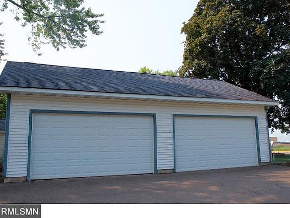 3rd image of 2505 12th Ave E