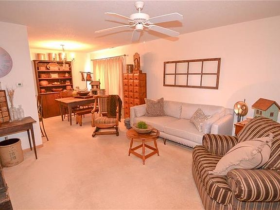 4th image of 792 SE White Oak Ln