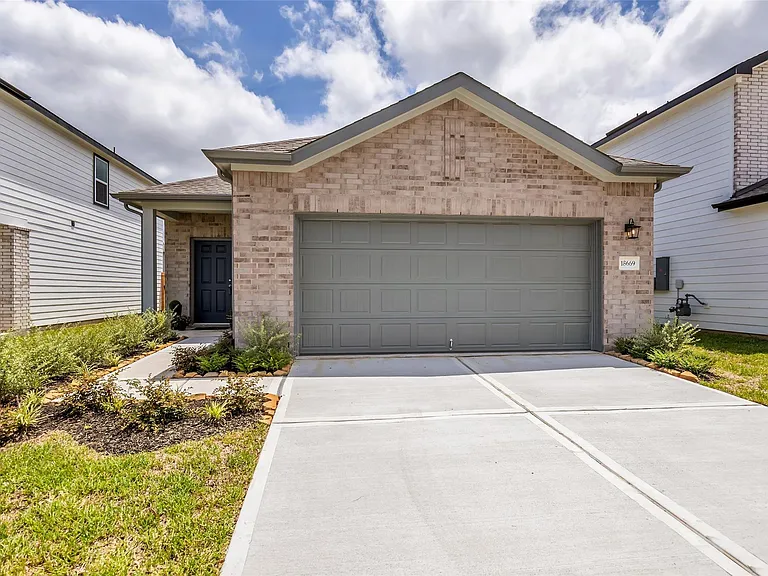 18669 Shauna Danielle Dr — Photo 25