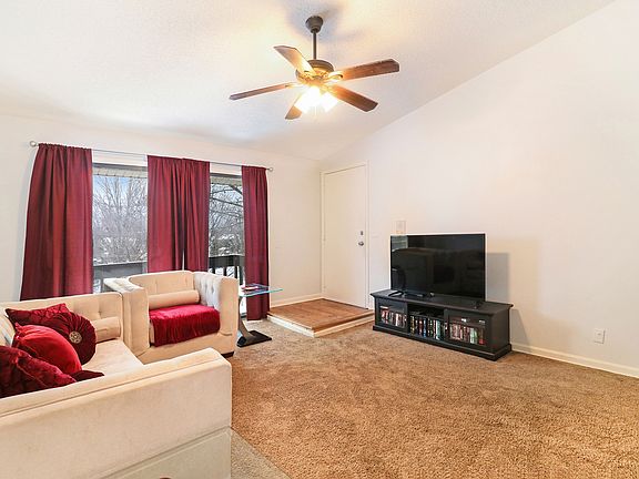 5th image of 91 Olesen Dr APT 3N