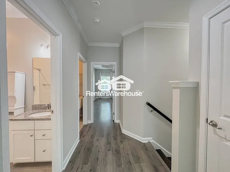521 Charles Porteus Ln — Photo 18