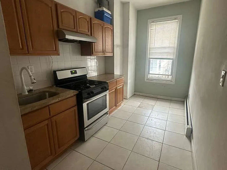 1304 Findlay Ave #2 — Photo 3