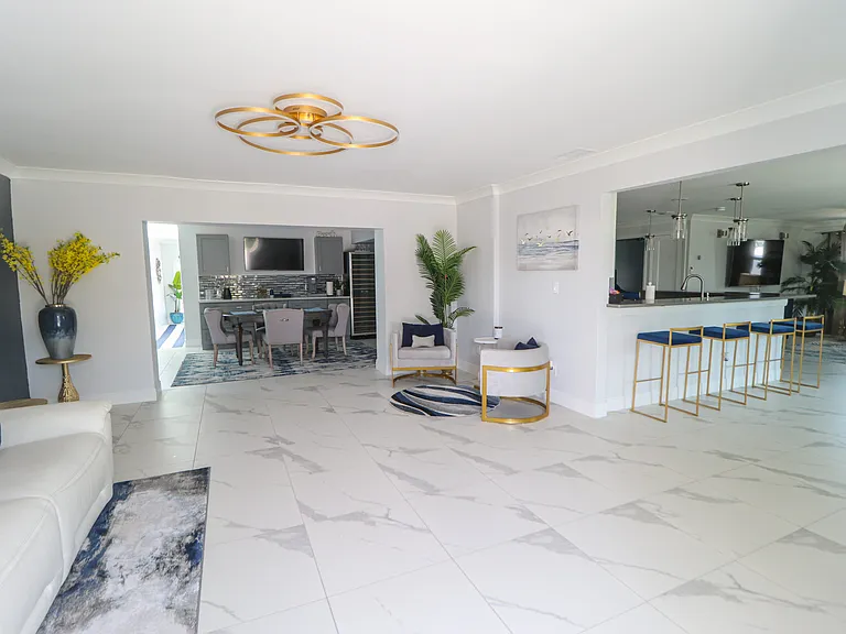 817 Blue Heron Blvd — Photo 25