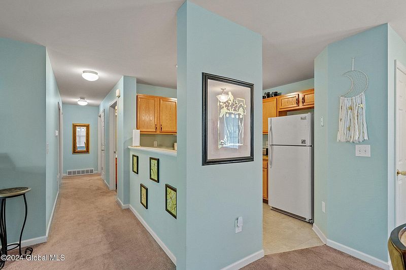 5th image of 206 Linden Court