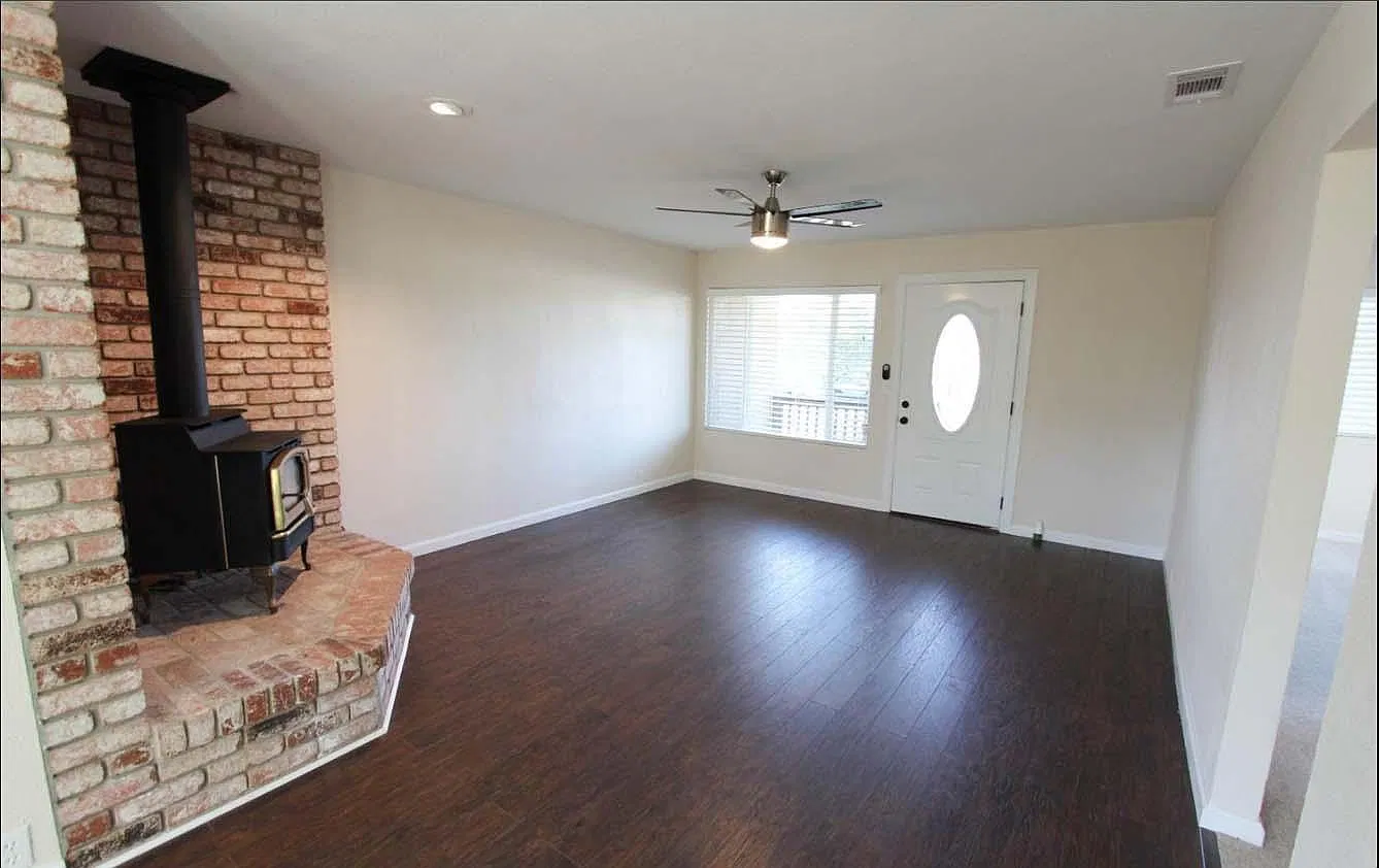3 bed, 1194 sqft, $2,750 — Photo 1