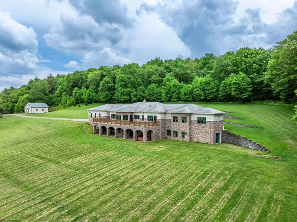 1810 Cupps Run Rd, Terra Alta, WV 26764