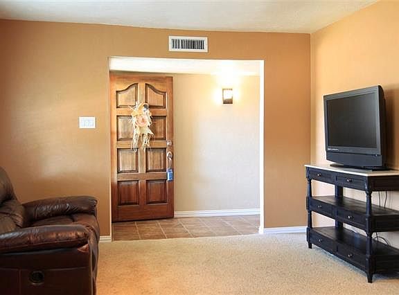 3rd image of 3330 Vista Oaks Dr