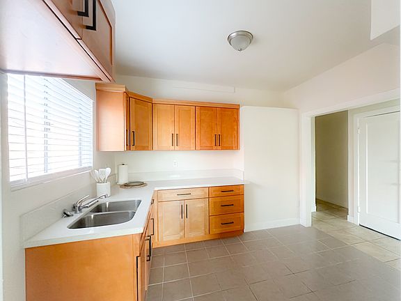 5th image of 2536 Folsom St #2