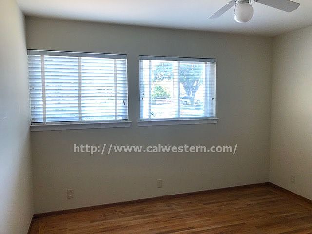 2nd image of 1712 Townsend Ave