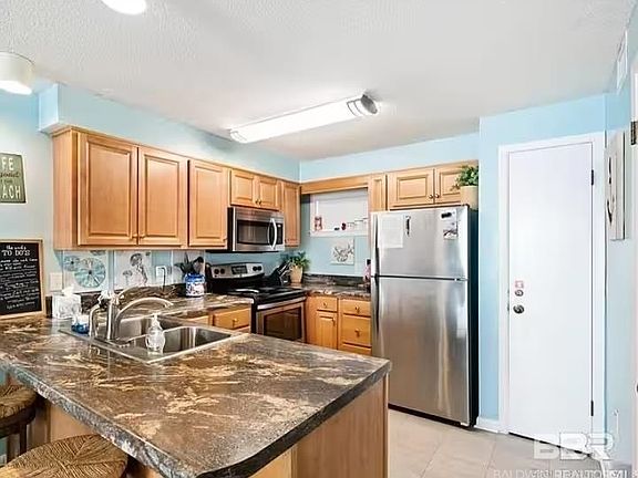 4th image of 633 W Beach Blvd #603