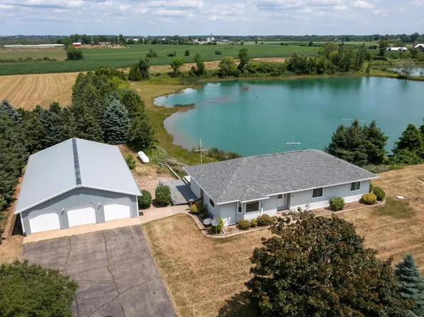 7400 County Rd E, Omro, WI 54963