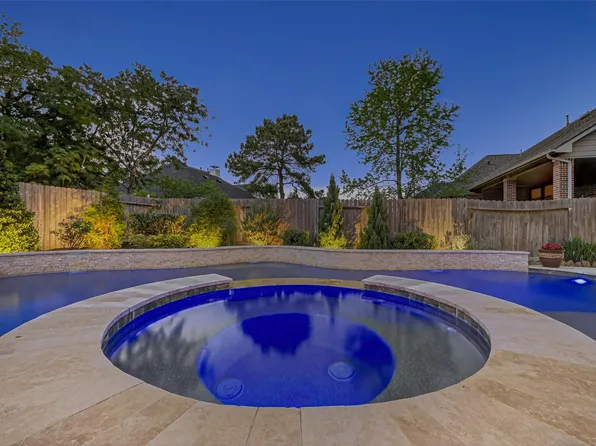 15710 Starcreek Ln, Houston, TX 77044