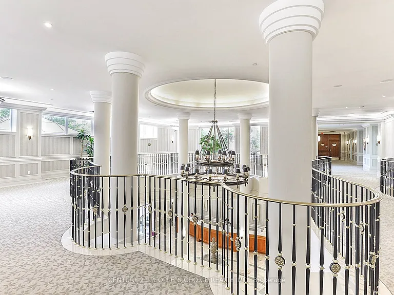 25 Kingsbridge Garden Cir #2316 — Photo 3