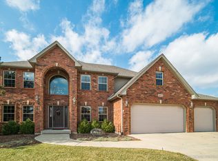 861 Omaha Dr, Yorkville, IL 60560