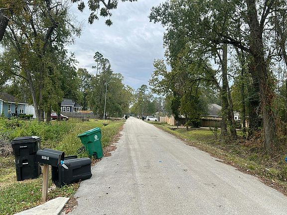 5th image of 8330 Parker Rd