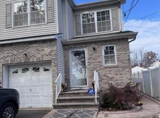 55 Edmund St, Edison, NJ 08817