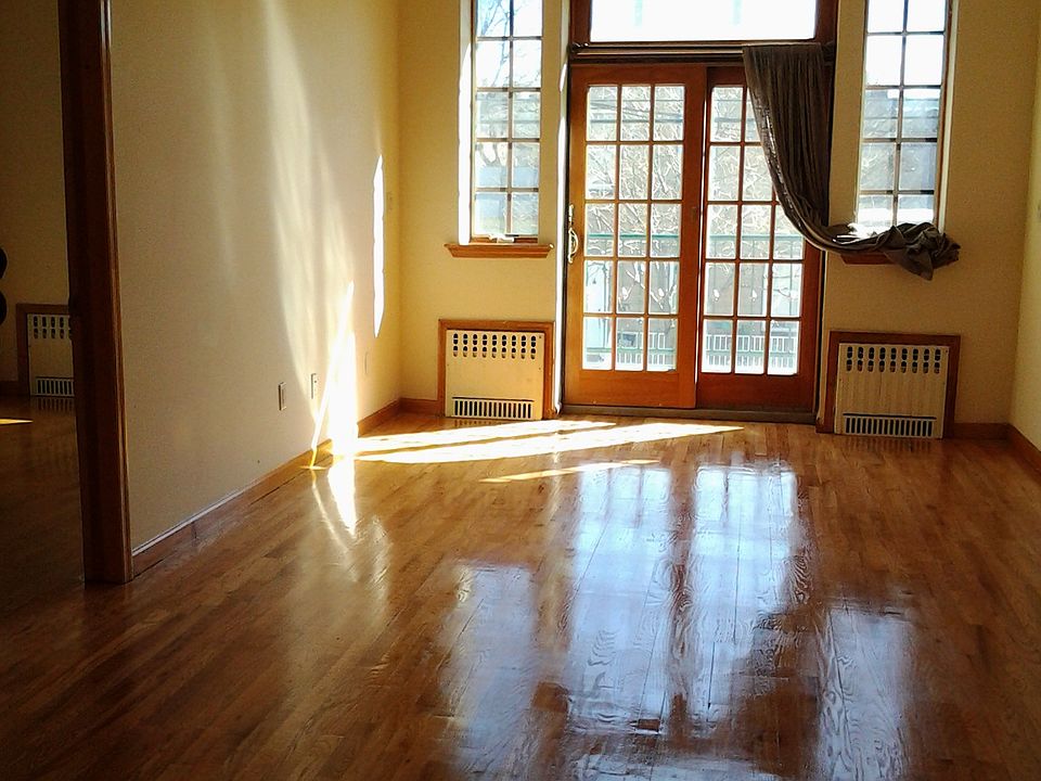 1st image of 499 Midwood St