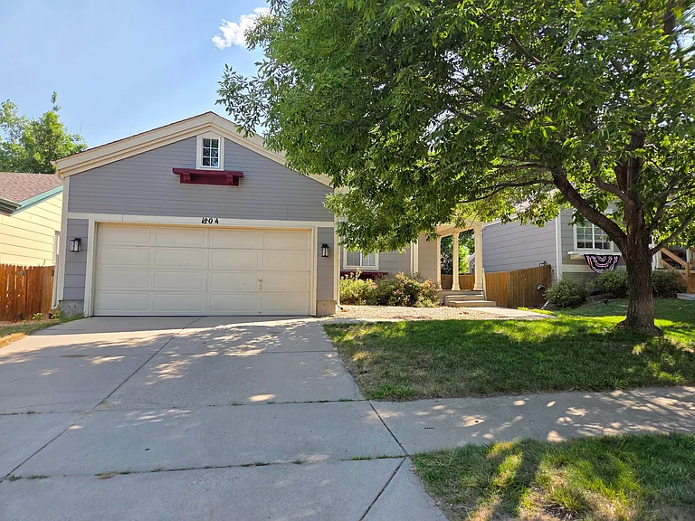1804 Clark Dr — Photo 7