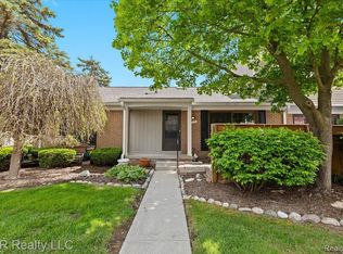 22118 Edgewater, Novi, MI 48375