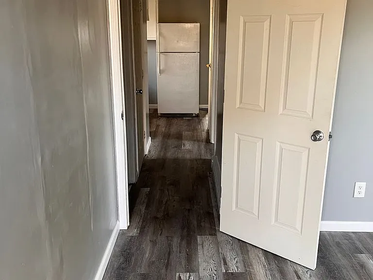 323 Xenia Ave — Photo 10