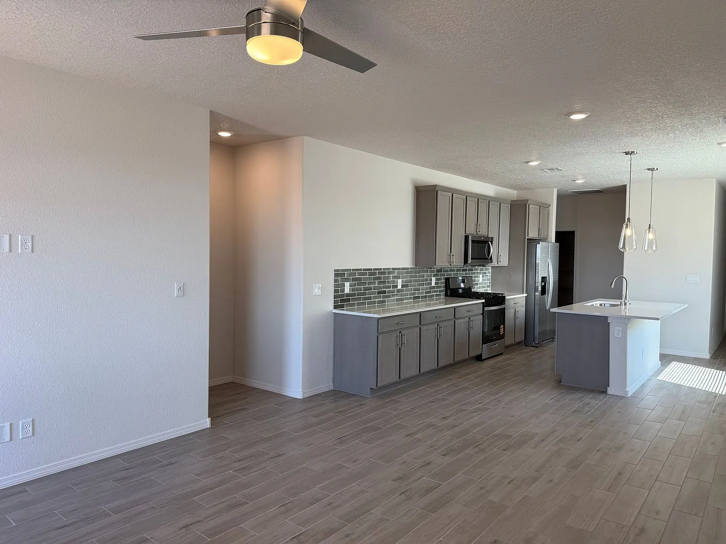 NEW DR Horton 3/BD 2/BA 2/CG — Photo 4