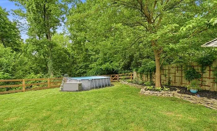 1302 Mooncrest Ct — Photo 29