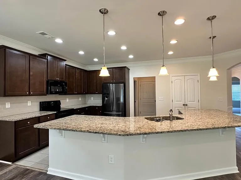 901 Blind Brook Cir — Photo 4