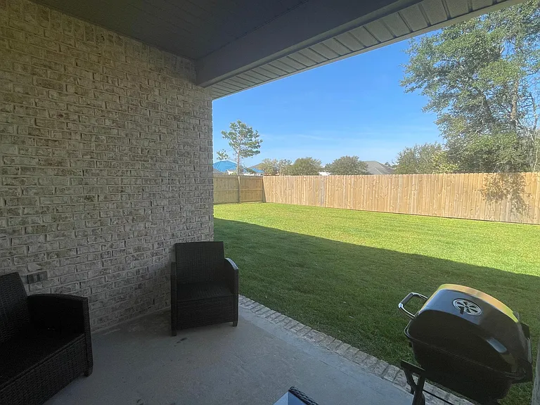 1811 Medlin Ct — Photo 21