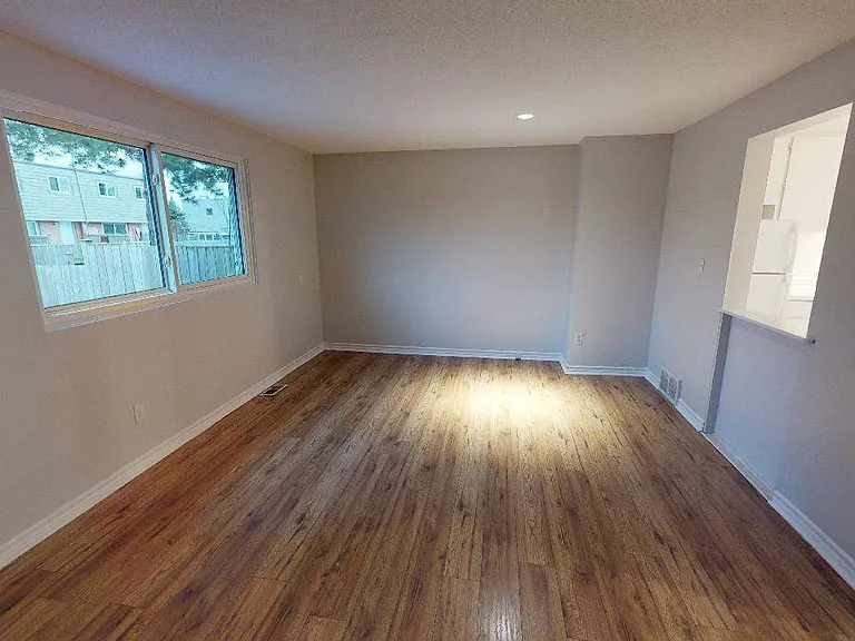 2728 Scarsdale Rd — Photo 11
