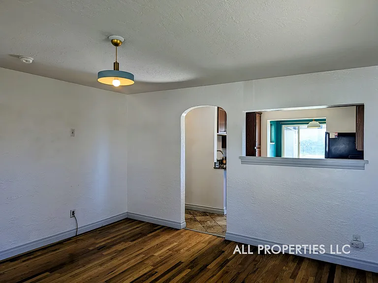 4544 S Grant St — Photo 8