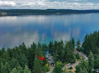 1292 Dines Point Rd, Greenbank, WA 98253