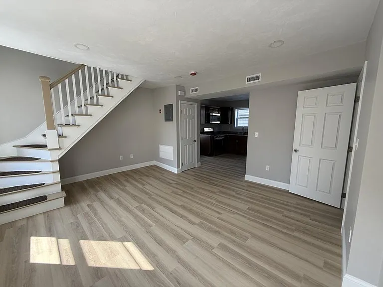 169 Grant St — Photo 1
