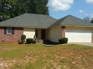 1000 Dogwood Cir, West Point, GA 31833