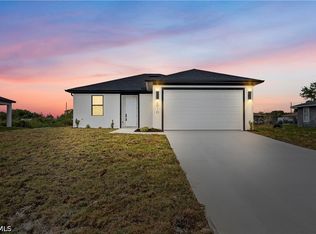 3207 74th St W, Lehigh Acres, FL 33971