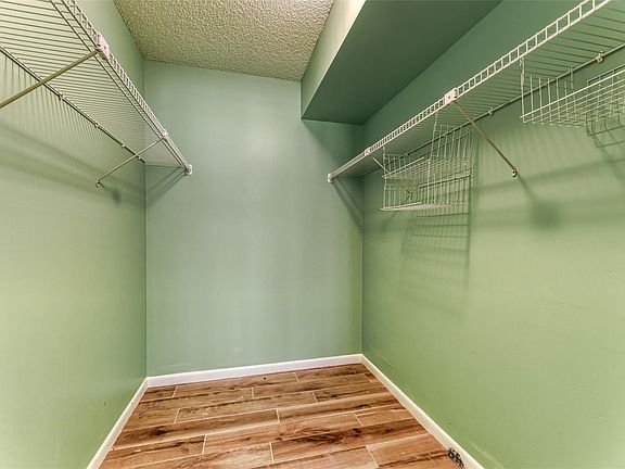 5th image of 4801 Esedra Court #202