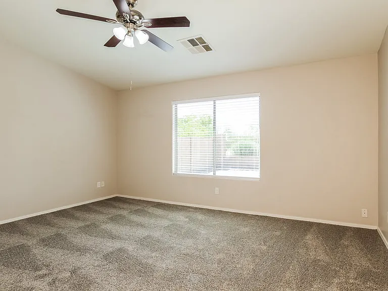 2431 W Gaby Rd — Photo 7