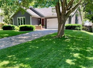5 Dorchester Cir, Madison, WI 53719