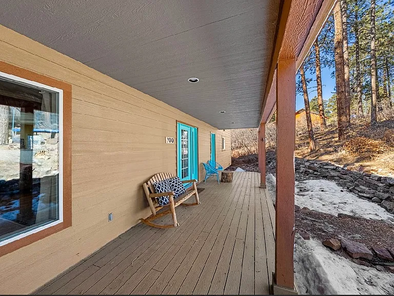 700 Blue Ridge Dr — Photo 2