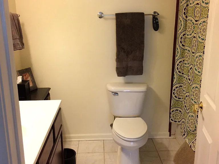 Master Bedroom Full Bath
