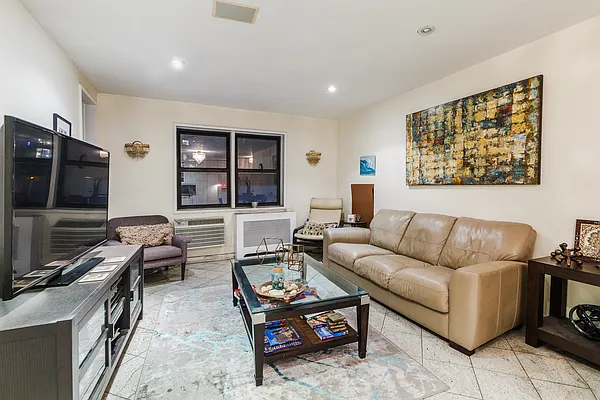 Sold by Bank Neary | media 1