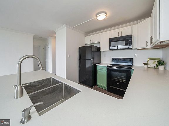 3rd image of 1401 Pennsylvania Ave APT 1105